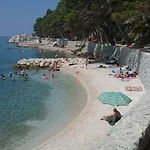Visnja Omis