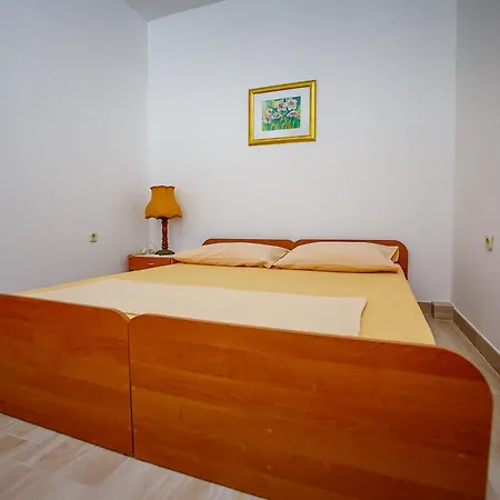 Appartement Visnja *